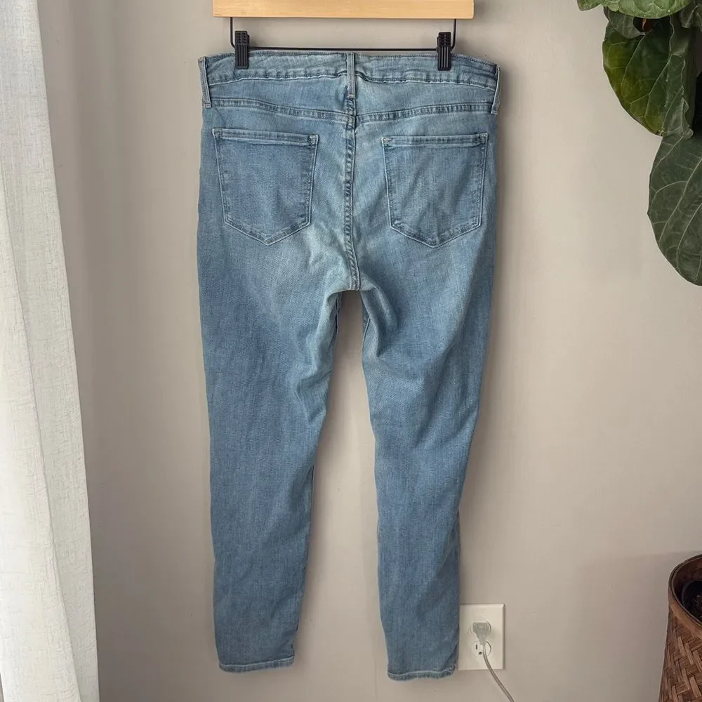 Old Navy Medium Wash Mid Rise Rockstar Super Skinny